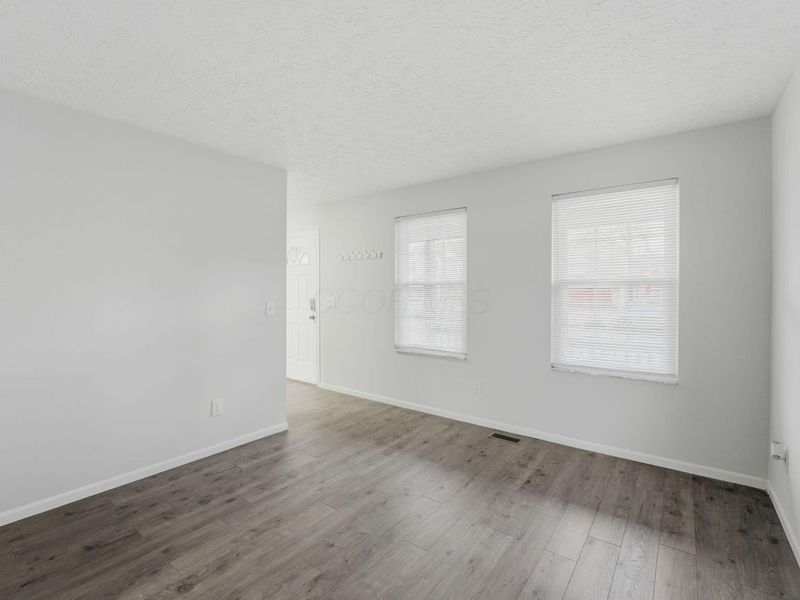 905 Wallace Drive, Delaware, OH 43015 Photo 12