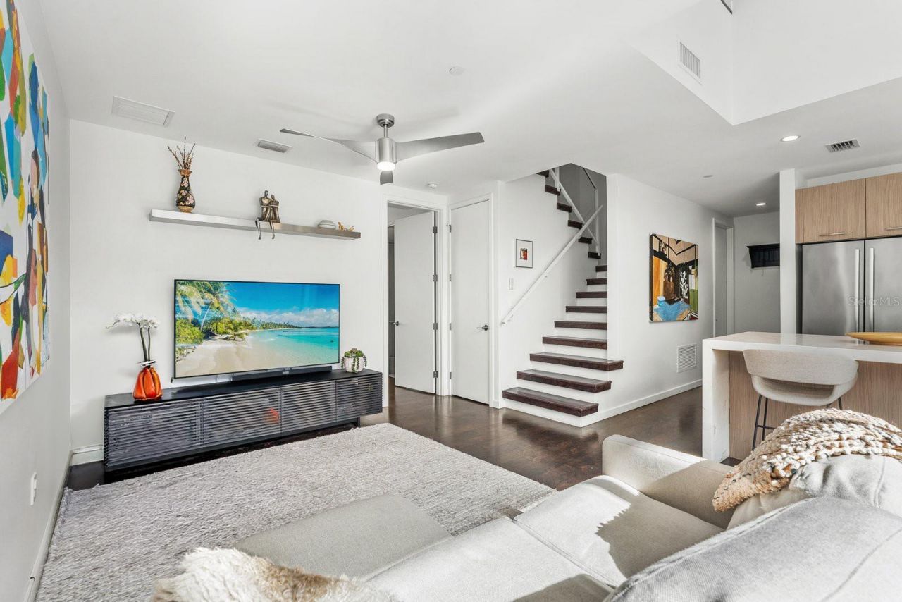 1350 5th Street, Unit 306, Sarasota, FL 34236 Photo