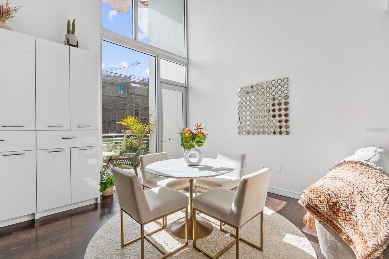 1350 5th Street, Unit 306, Sarasota, FL 34236 Photo