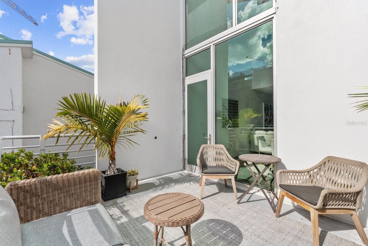 1350 5th Street, Unit 306, Sarasota, FL 34236 Photo