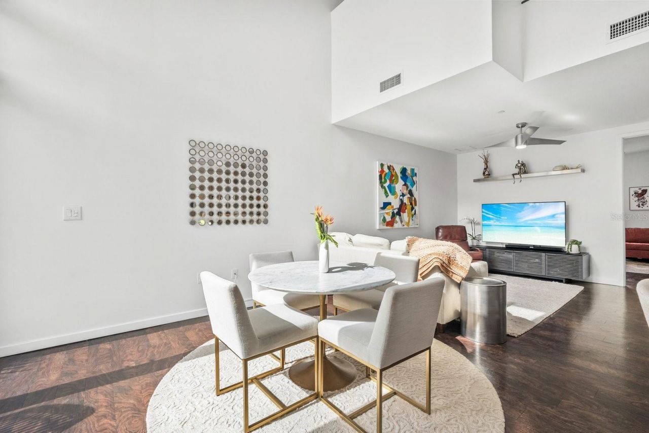 1350 5th Street, Unit 306, Sarasota, FL 34236 Photo