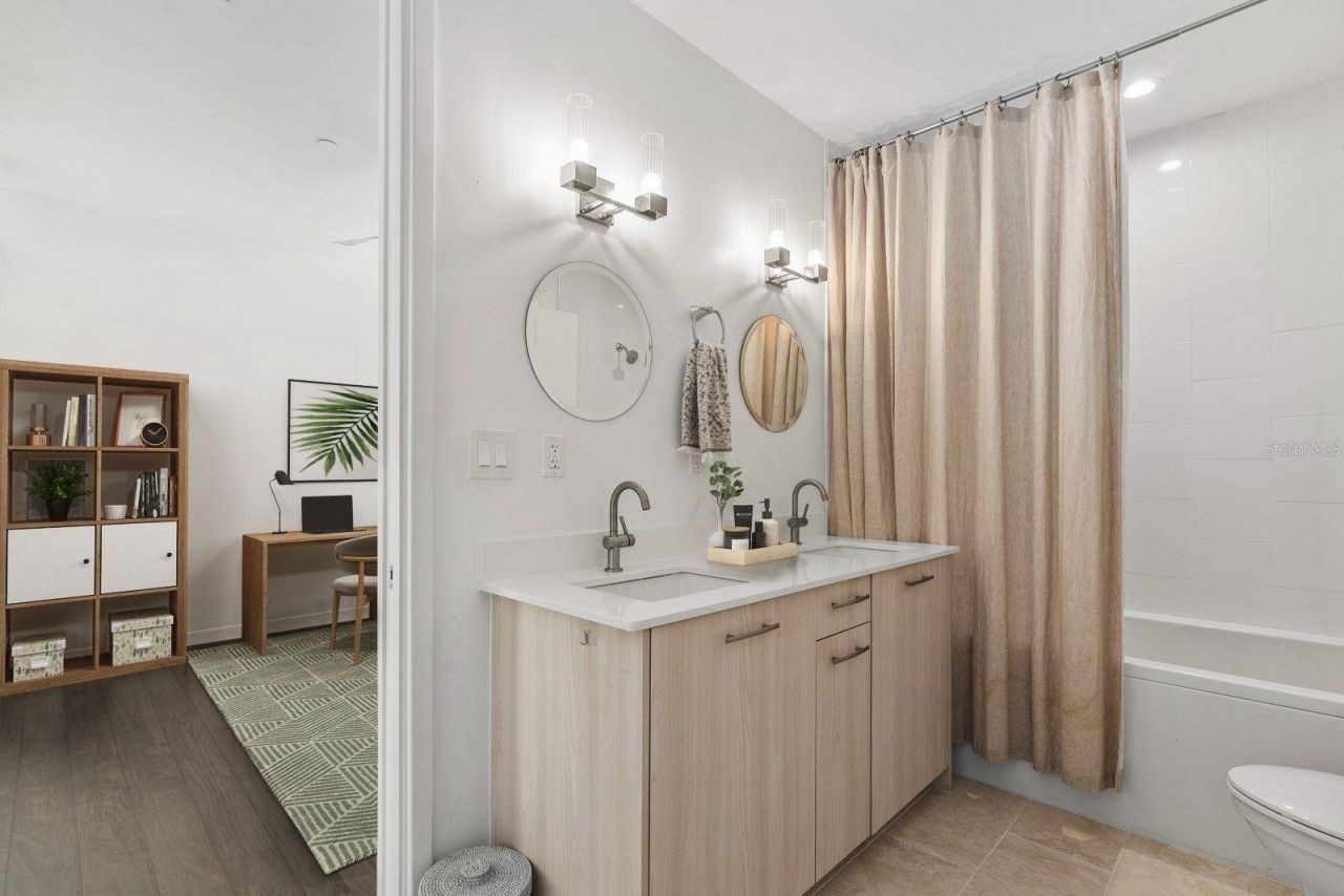 1350 5th Street, Unit 306, Sarasota, FL 34236 Photo