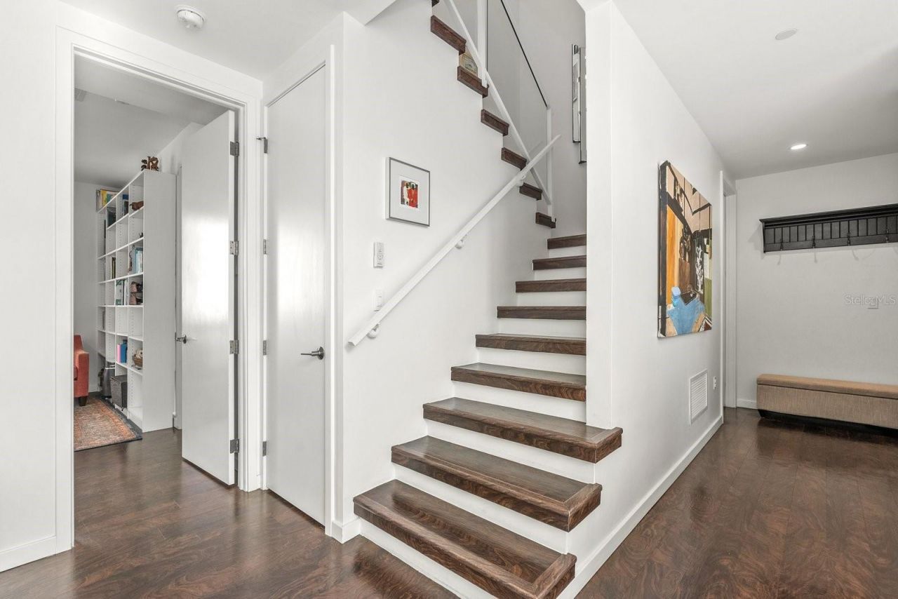 1350 5th Street, Unit 306, Sarasota, FL 34236 Photo