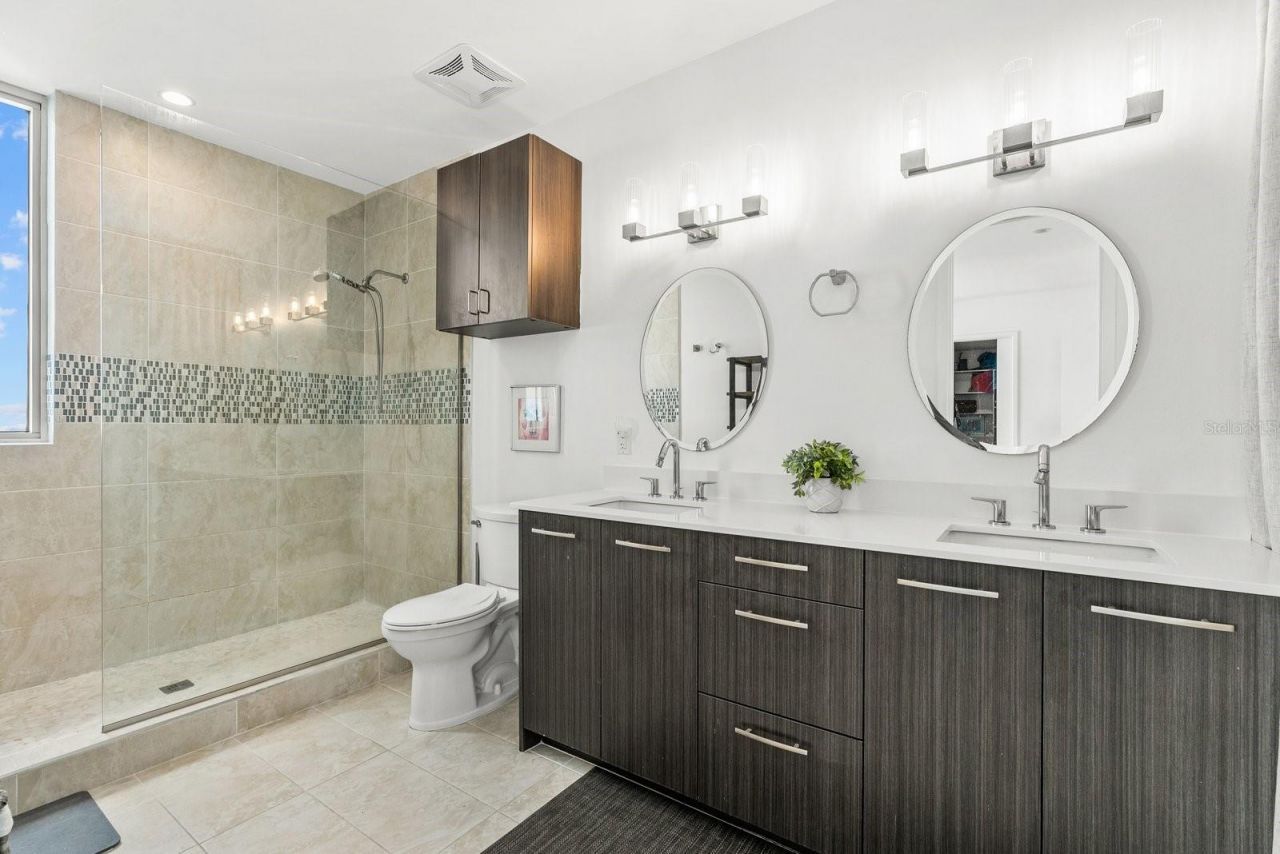 1350 5th Street, Unit 306, Sarasota, FL 34236 Photo