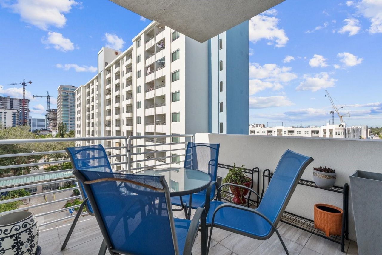 1350 5th Street, Unit 306, Sarasota, FL 34236 Photo