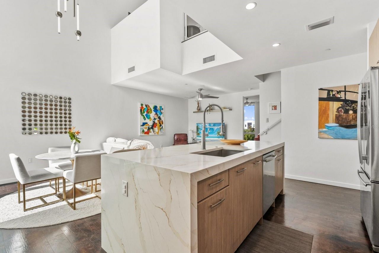 1350 5th Street, Unit 306, Sarasota, FL 34236 Photo