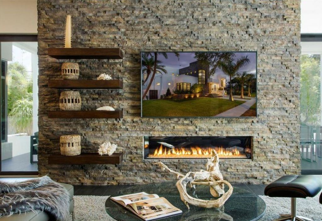 356 Bayview Drive Ne, Saint Petersburg, FL 33704 Photo