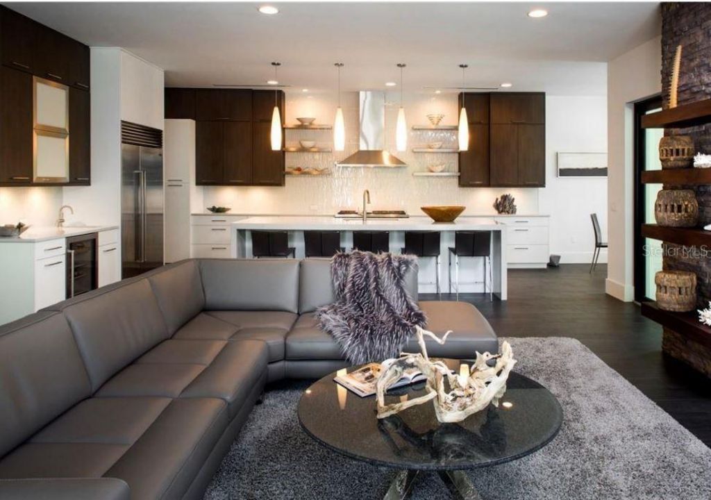 356 Bayview Drive Ne, Saint Petersburg, FL 33704 Photo