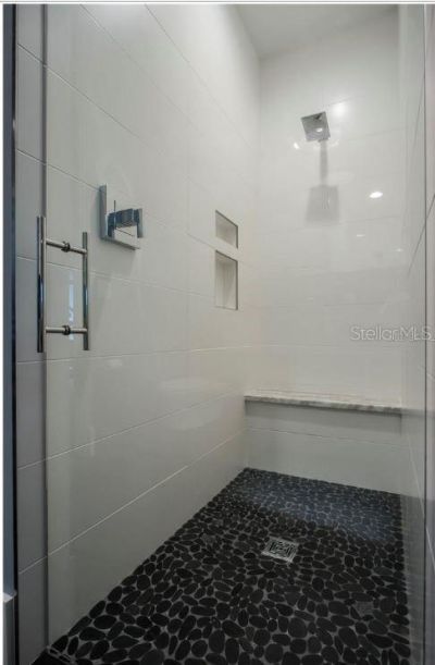 356 Bayview Drive Ne, Saint Petersburg, FL 33704 Photo