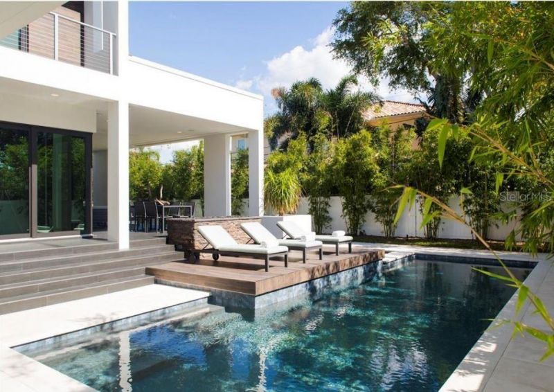 356 Bayview Drive Ne, Saint Petersburg, FL 33704 Photo