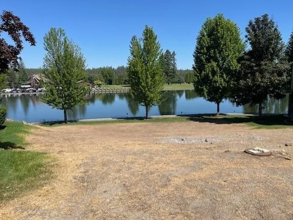 825 E Lakeview Ln, Spokane, WA 99208