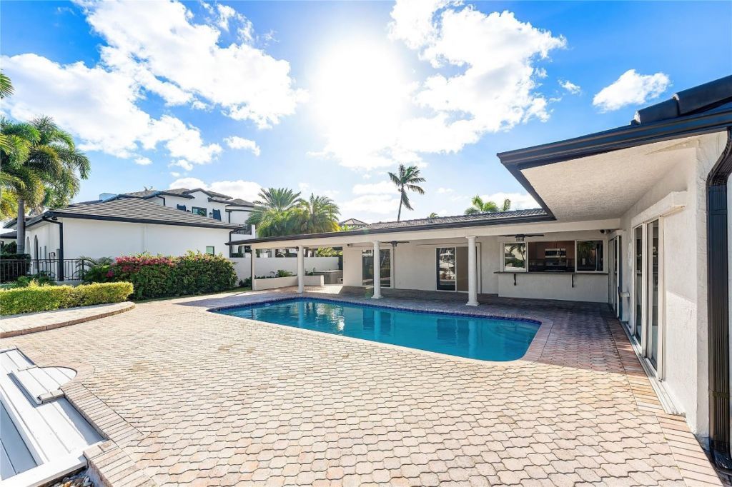 2443 NE 26th Street, Lighthouse Point, FL 33064 Photo