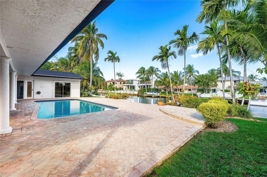 2443 NE 26th Street, Lighthouse Point, FL 33064 Photo