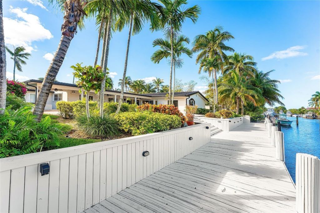 2443 NE 26th Street, Lighthouse Point, FL 33064 Photo