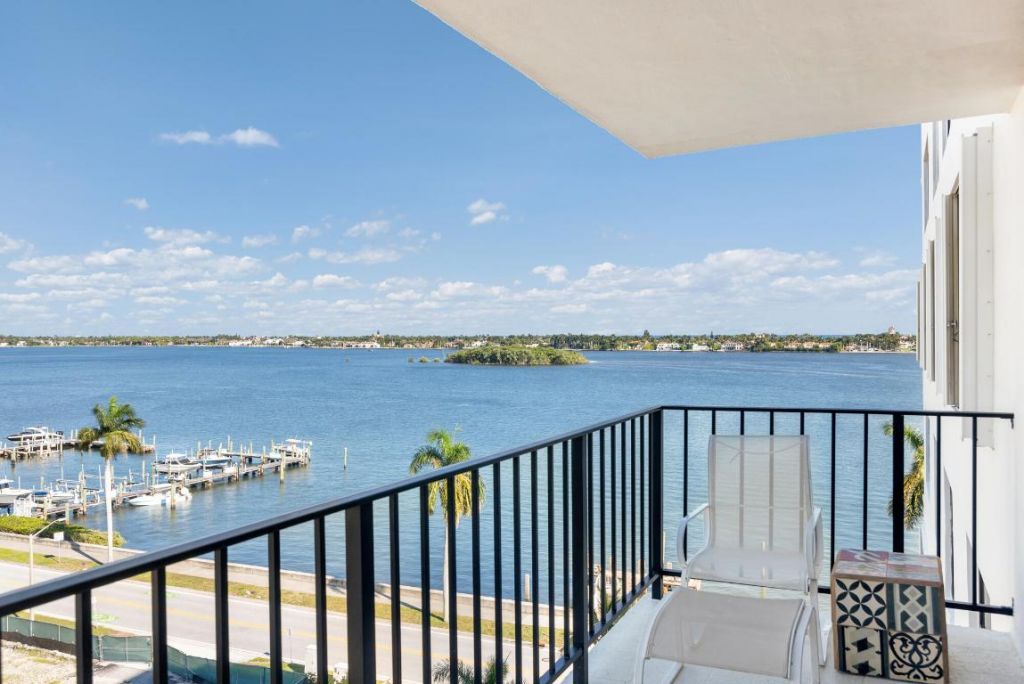 3800 Washington Road, Unit 808, West Palm Beach, FL 33405 Photo