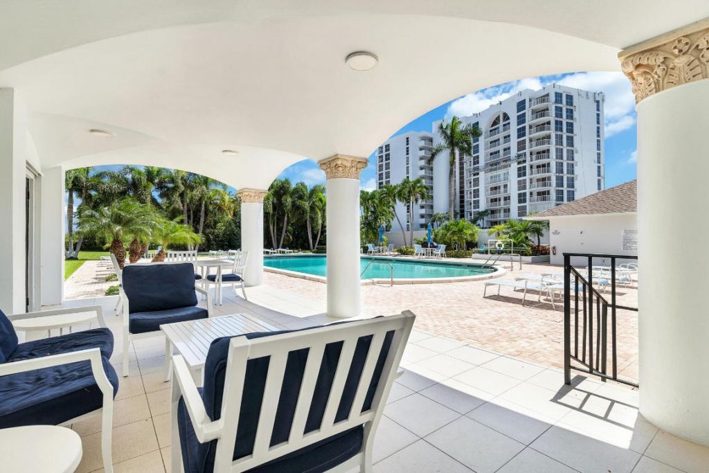 3800 Washington Road, Unit 808, West Palm Beach, FL 33405 Photo