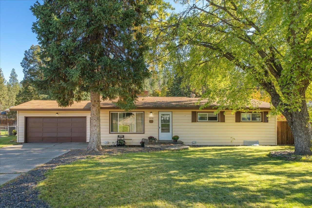 919 S Edgerton Rd, Spokane Valley, WA 99212 Main Photo