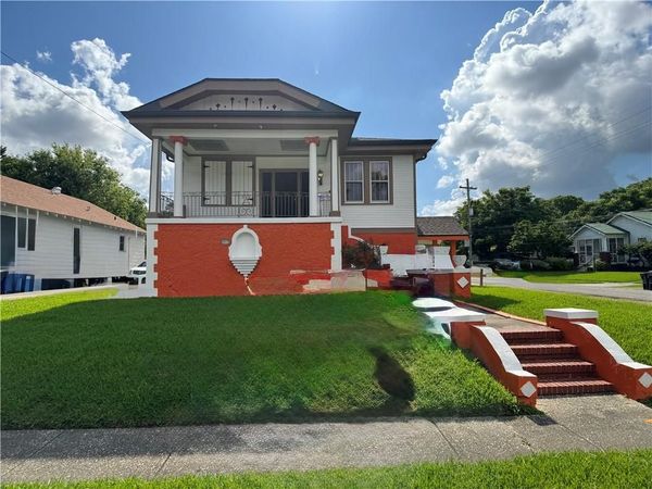 4201 IRIS Street, New Orleans, LA 70122