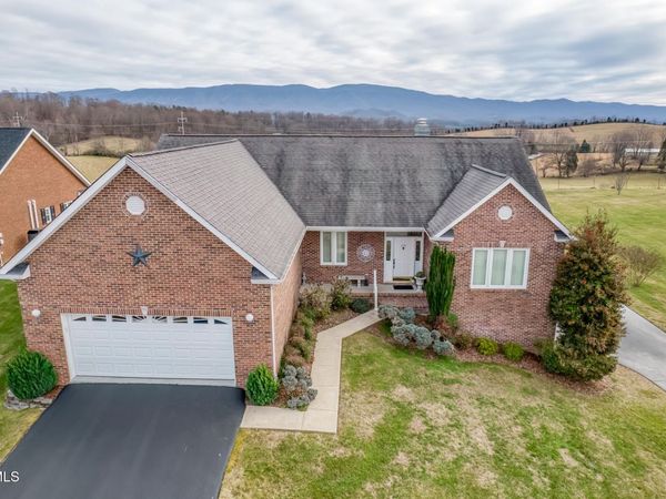 229 Country Meadows Circle, Bristol, TN 37620