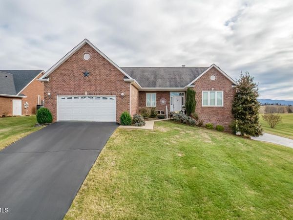 229 Country Meadows Circle, Bristol, TN 37620