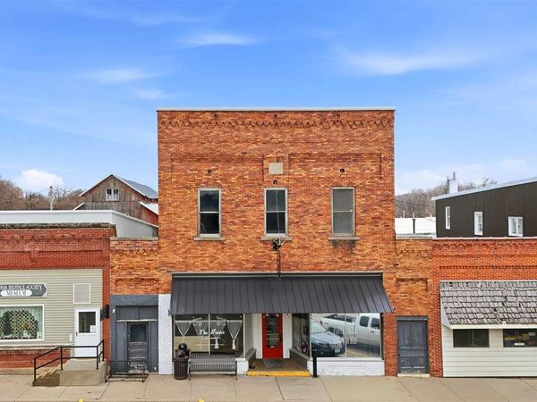 230-234 8th Ave, Wellman, IA 52356