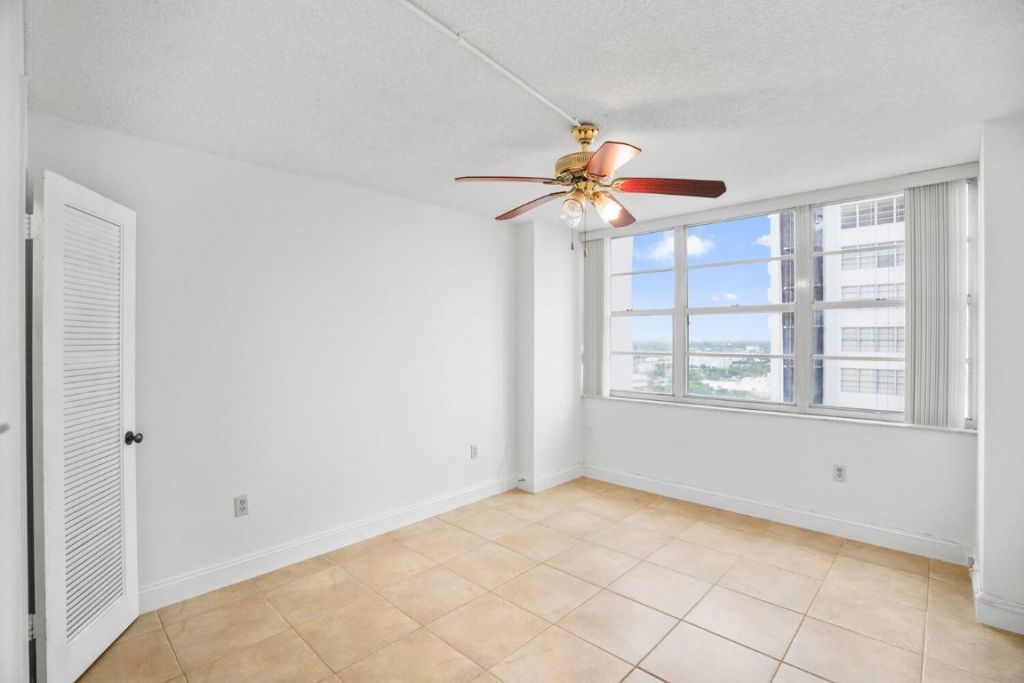 18051 Biscayne Boulevard, Unit 1504, Aventura, FL 33160 Photo