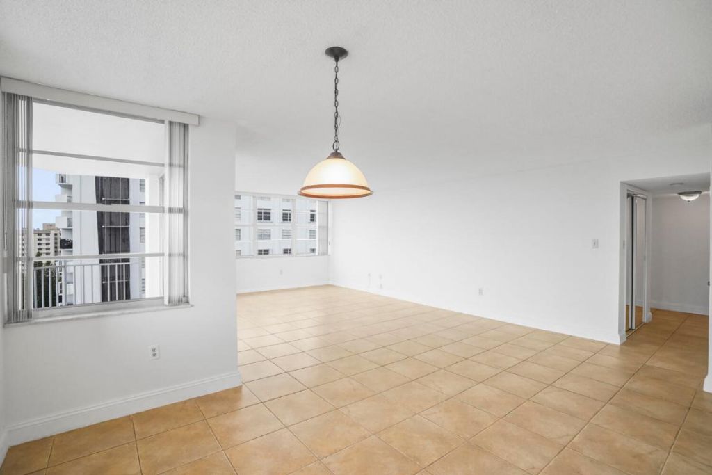 18051 Biscayne Boulevard, Unit 1504, Aventura, FL 33160 Photo