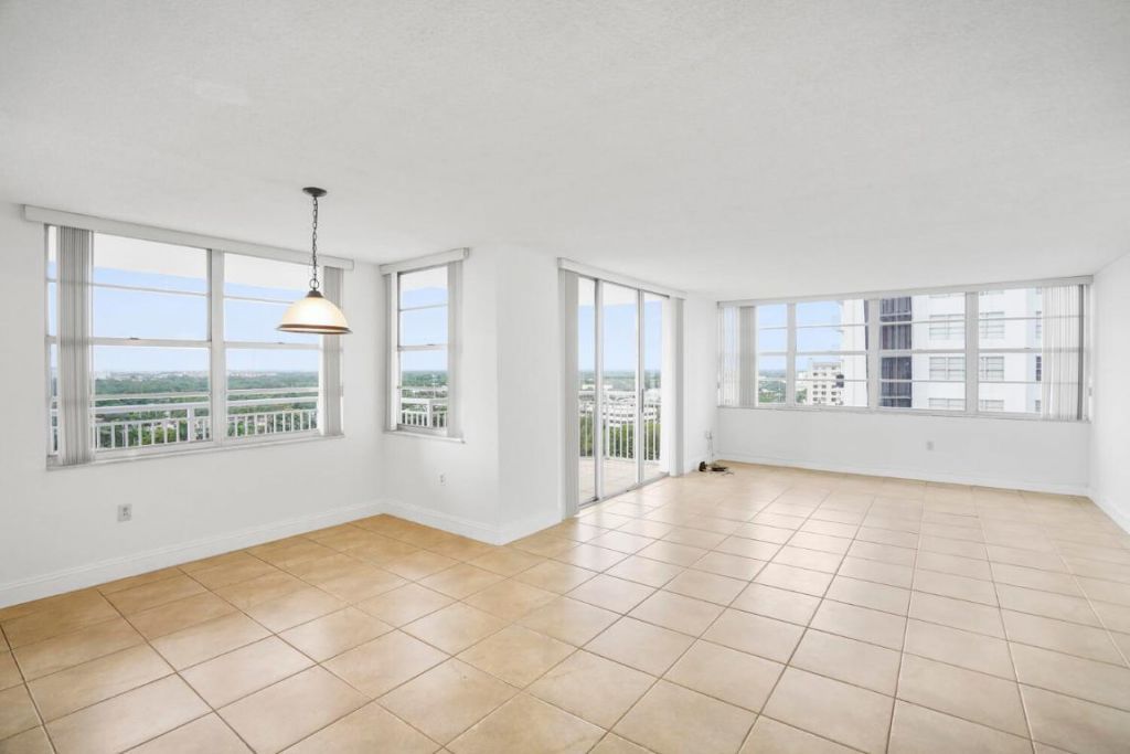 18051 Biscayne Boulevard, Unit 1504, Aventura, FL 33160 Photo