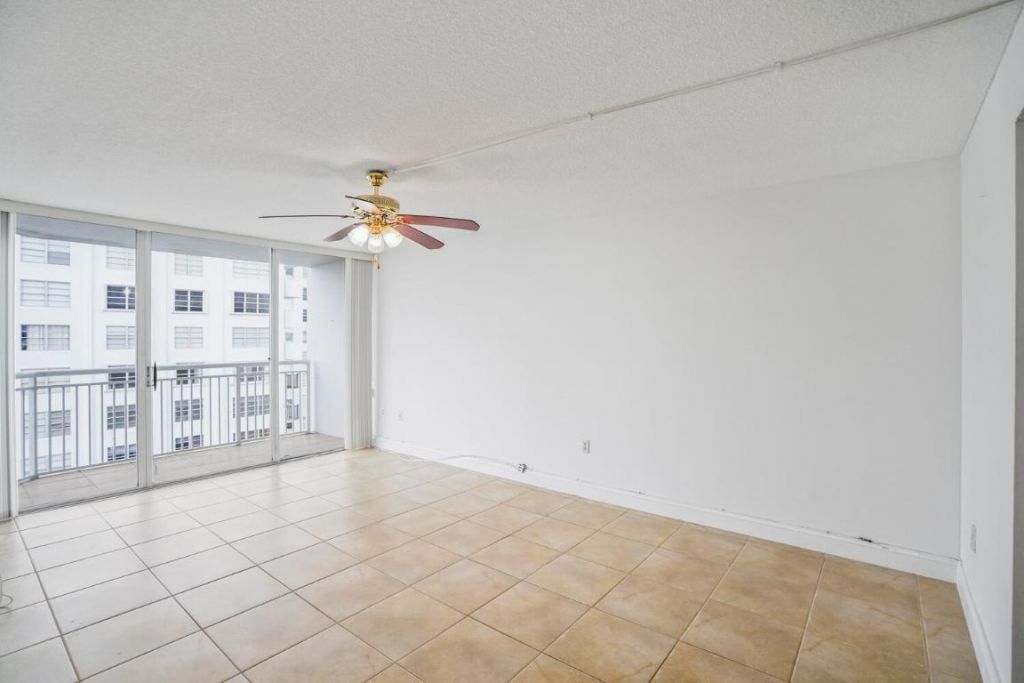 18051 Biscayne Boulevard, Unit 1504, Aventura, FL 33160 Photo