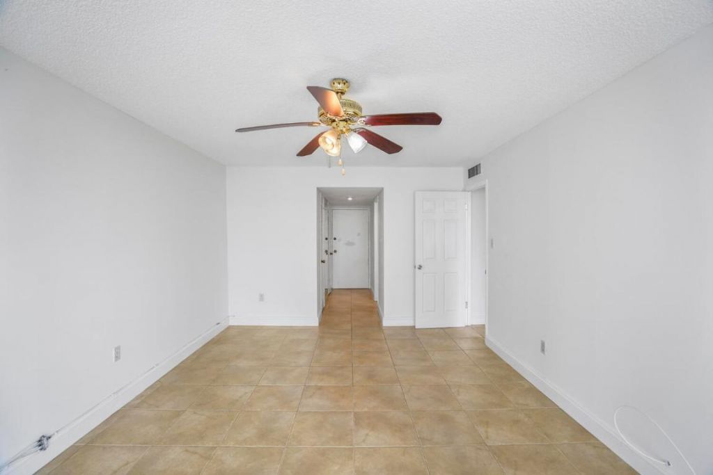 18051 Biscayne Boulevard, Unit 1504, Aventura, FL 33160 Photo
