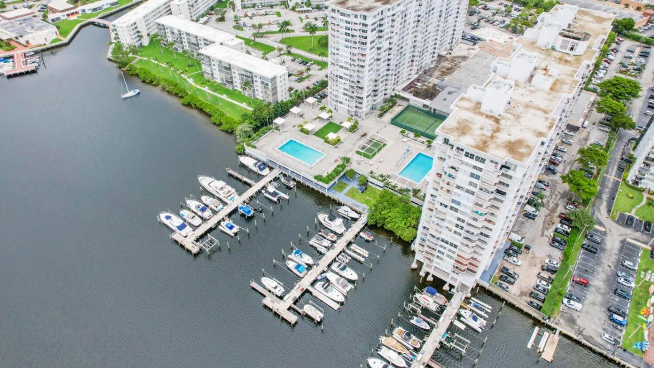 18051 Biscayne Boulevard, Unit 1504, Aventura, FL 33160 Photo