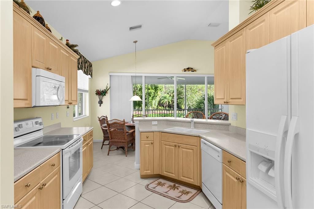 6858 Ascot Dr, Unit 201, Naples, FL 34113 Photo