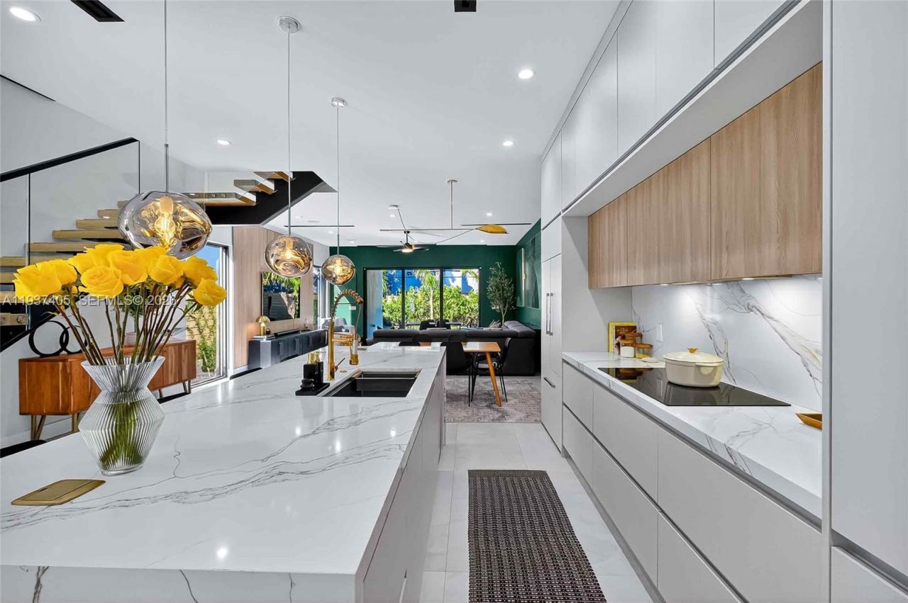 609 NE 8th Ave, Unit A, Fort Lauderdale, FL 33304 Photo