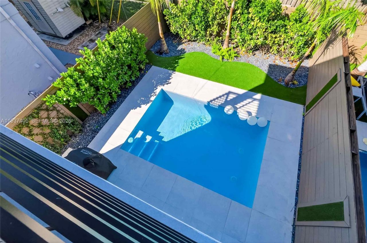 609 NE 8th Ave, Unit A, Fort Lauderdale, FL 33304 Photo