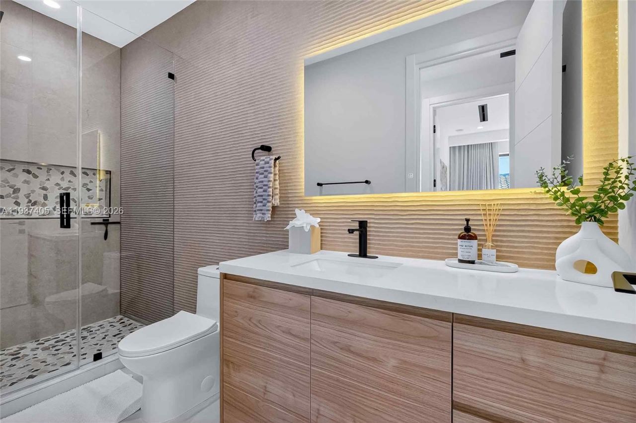 609 NE 8th Ave, Unit A, Fort Lauderdale, FL 33304 Photo