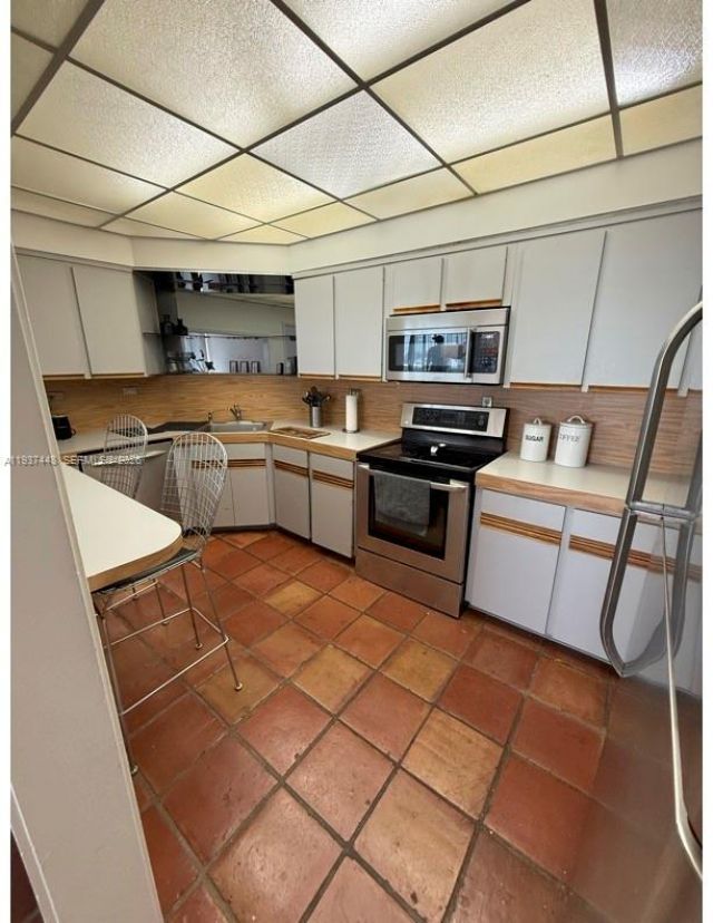 1408 Brickell Bay Dr , Unit 105, Miami, FL 33131 Photo