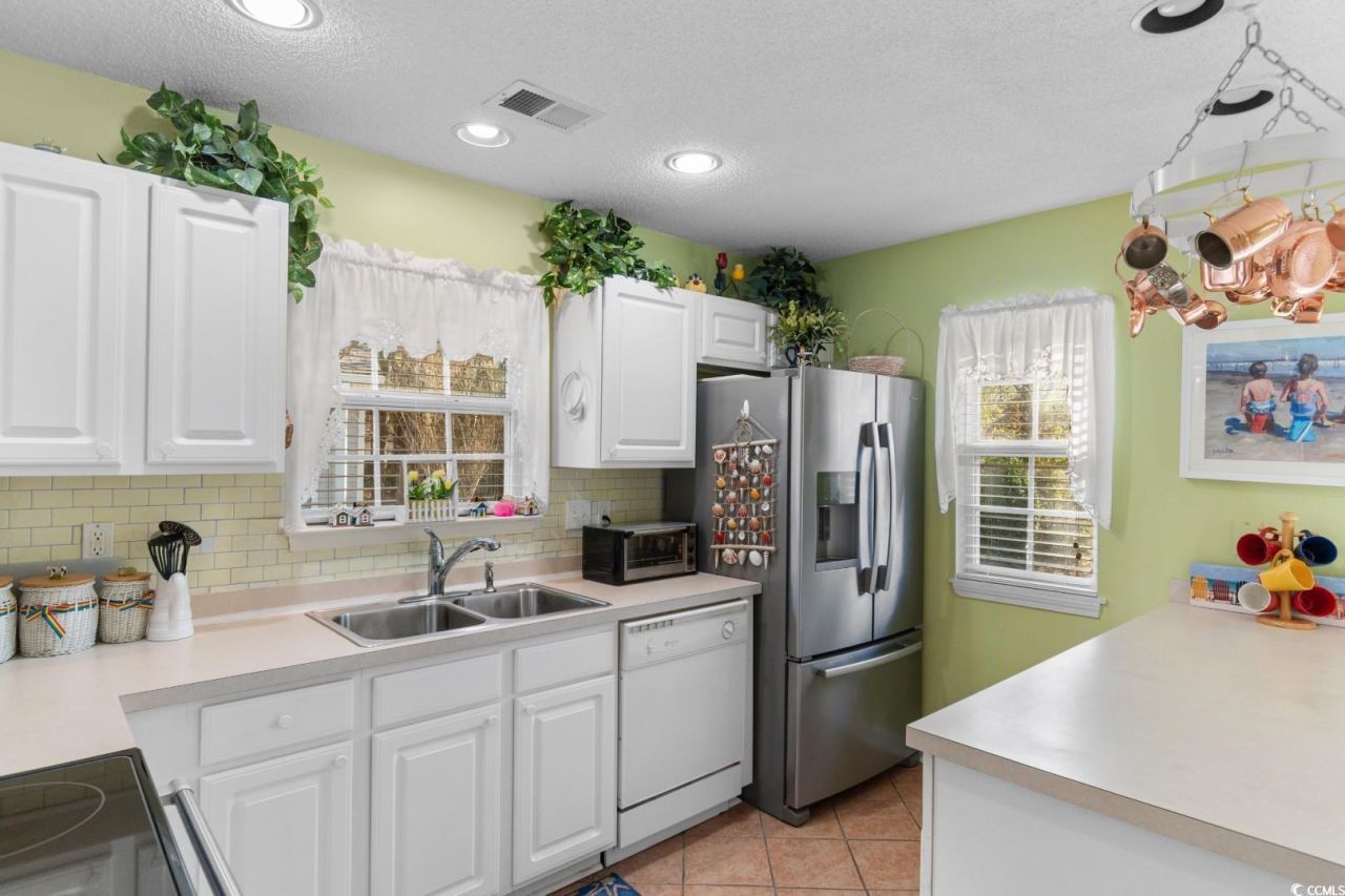 964 Palisade Circle Photo 5