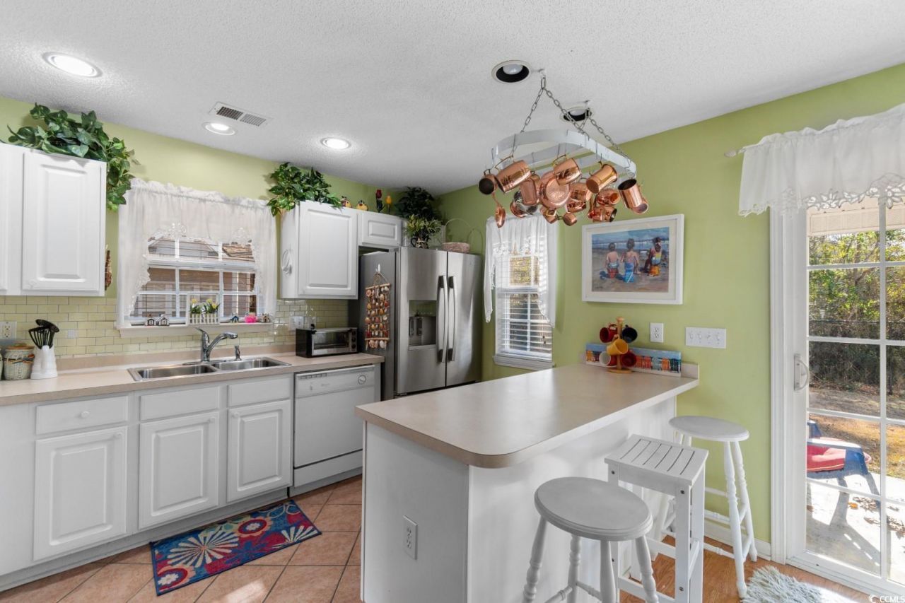 964 Palisade Circle Photo 6