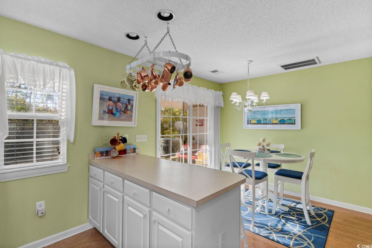 964 Palisade Circle Photo 7