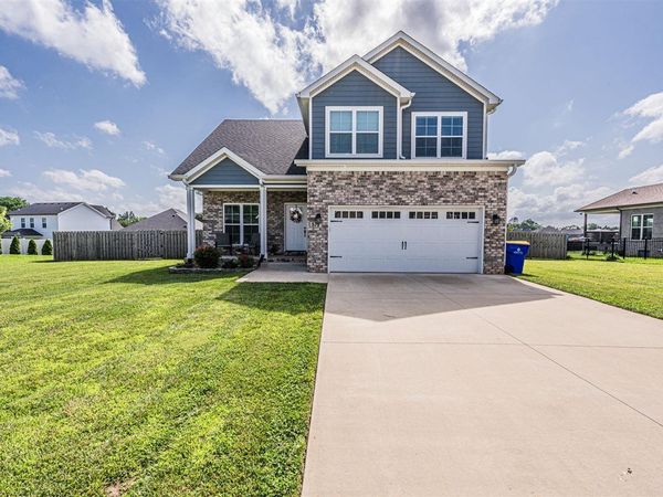 579 McIntyre Street, Bowling Green, KY 42101