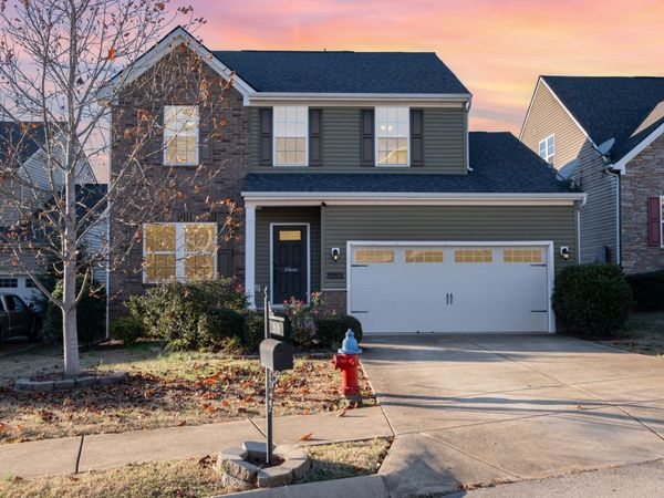 2626 Bluffton Ln, Columbia, TN 38401