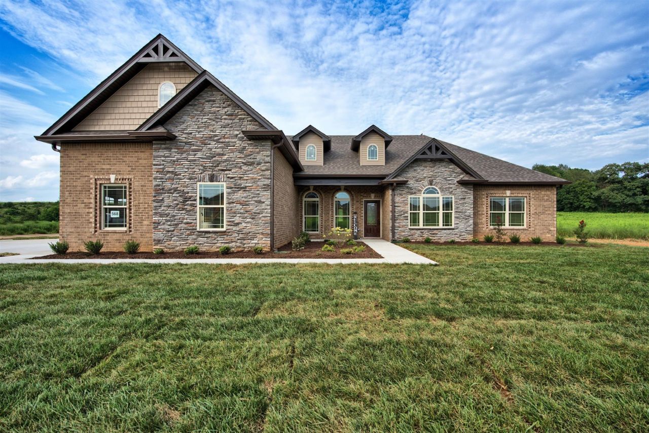 839 Shady Bluff Trail, Clarksville, TN 37043 Main Photo