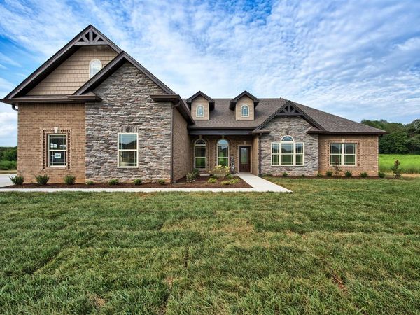 839 Shady Bluff Trail, Clarksville, TN 37043
