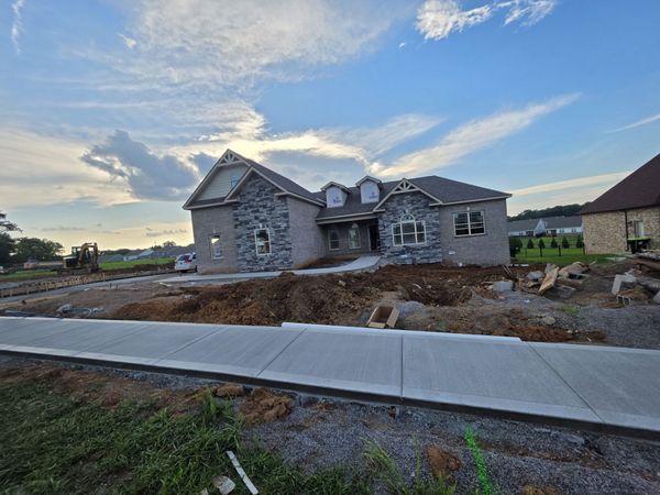 839 Shady Bluff Trail, Clarksville, TN 37043