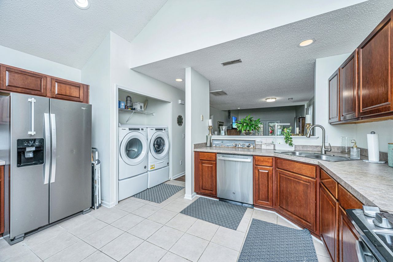 110 Greyson Circle Photo 5