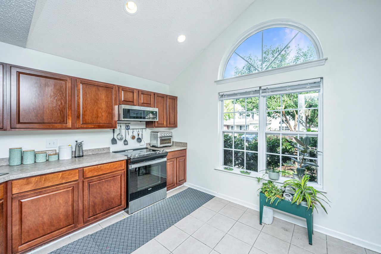 110 Greyson Circle Photo 6