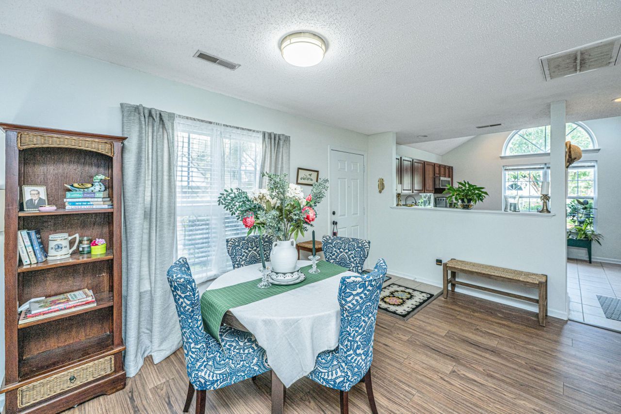 110 Greyson Circle Photo 8