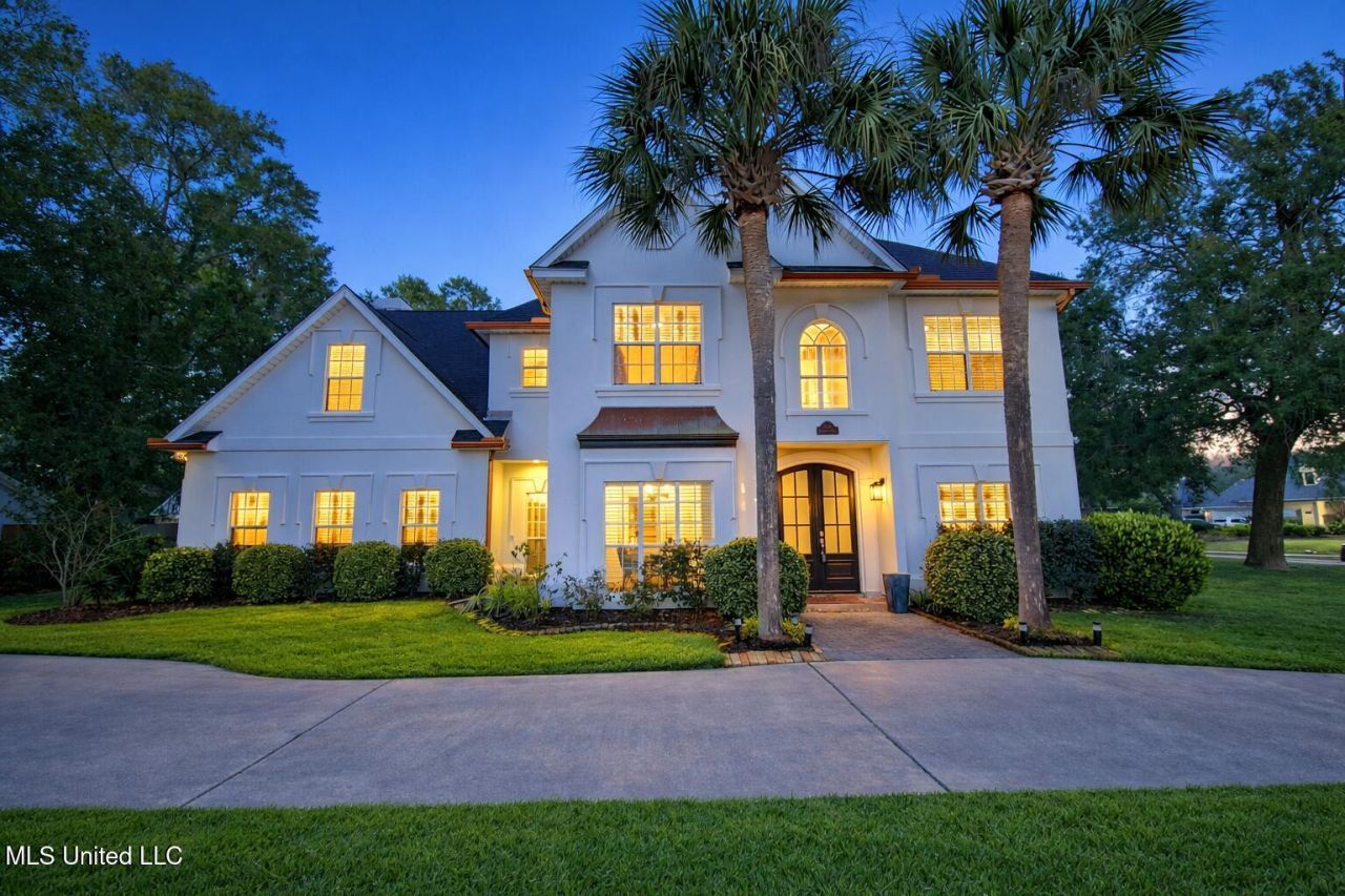 2026 Bent Oaks Boulevard, Biloxi, MS 39531 Main Photo