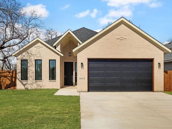 1629 E Tucker Street, Fort Worth, TX 76104