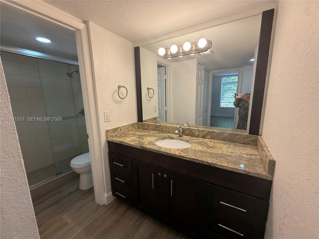 8860 Fontainebleau Blvd, Unit 305, Miami, FL 33172 Photo